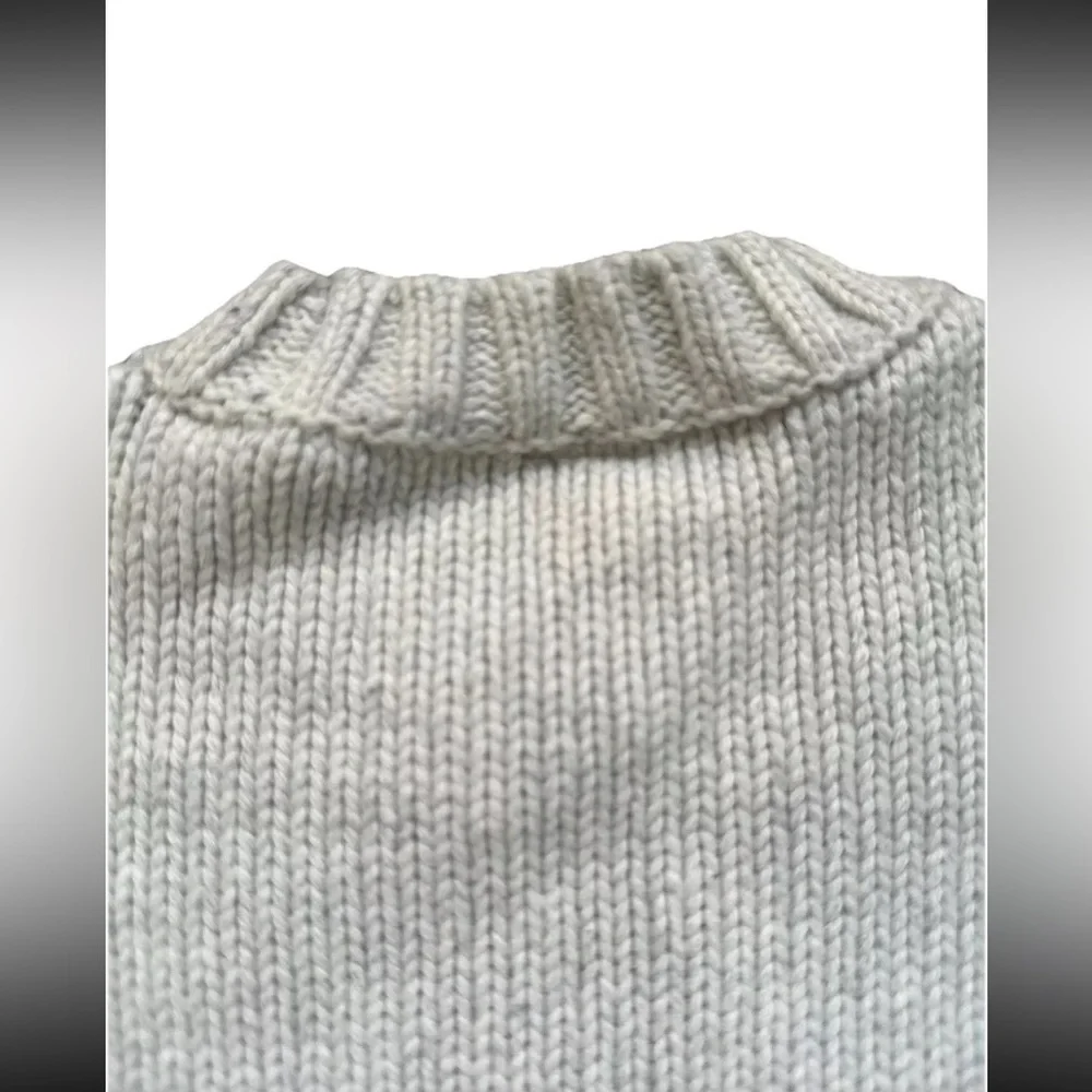 Baby Gap Cableknit Sweater Baby Size 12-18 Months  Worn Winter Clothes
